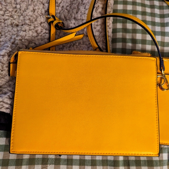 Dixie Crossbody - Picture 4 of 5